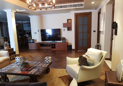 <strong>Meadows Villa<span><b>in</b>Interior  </span></strong><i>→</i>